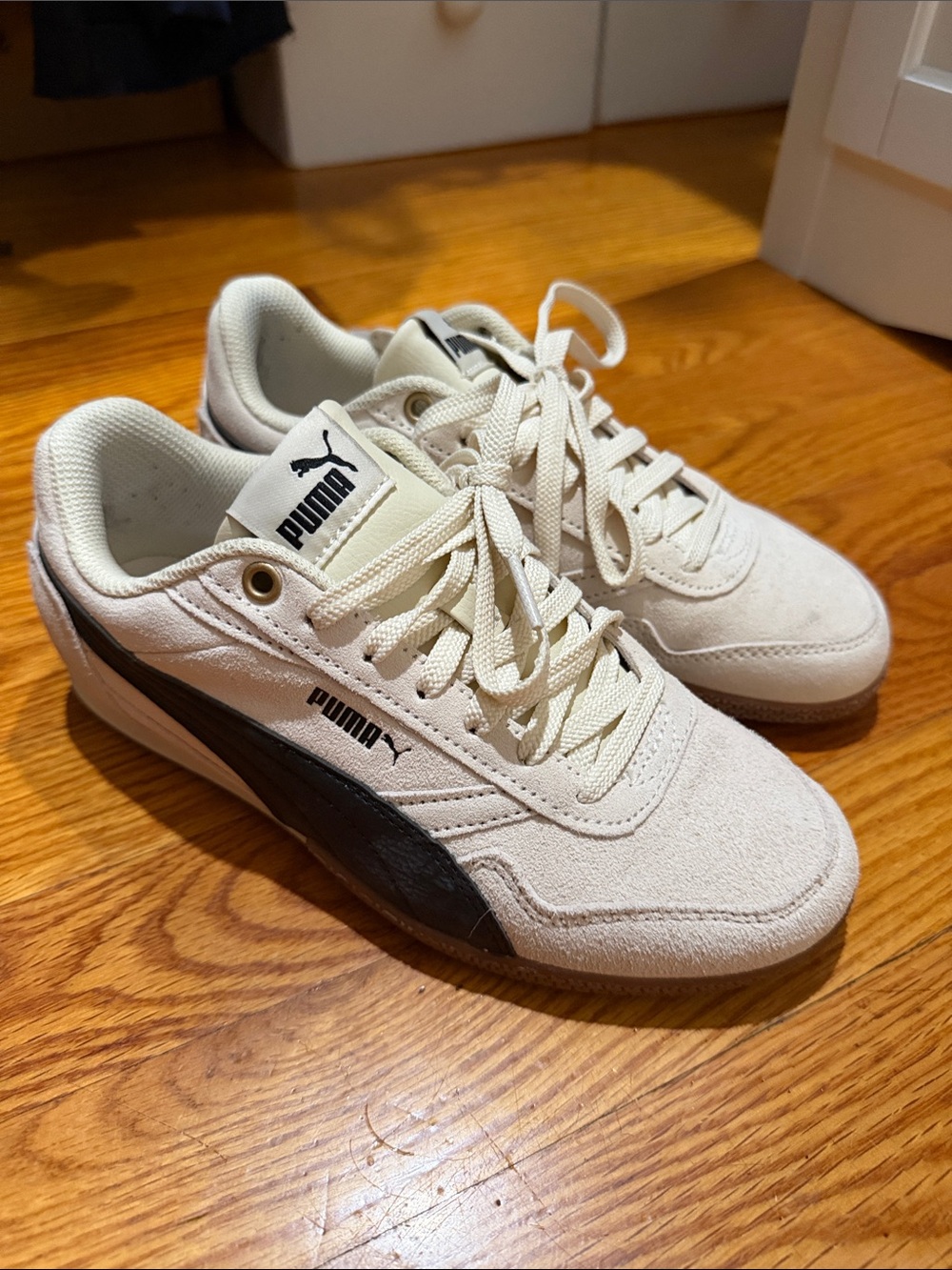 Puma Cream Low-Top Sneakers